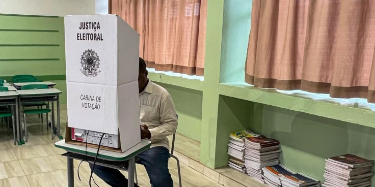 Prazo para tirar título de eleitor termina nesta quarta, 6
