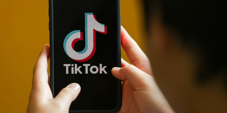 Brasil multa TikTok em R$ 153,7 mi por falhas em dados de adolescentes
