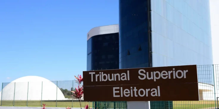 TSE aprova registros de seis candidatos à Presidência da República