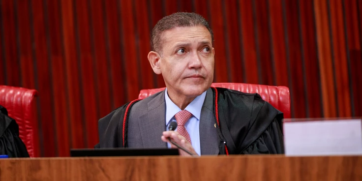 Presidente do TSE reclama de interferência em decisões da Corte