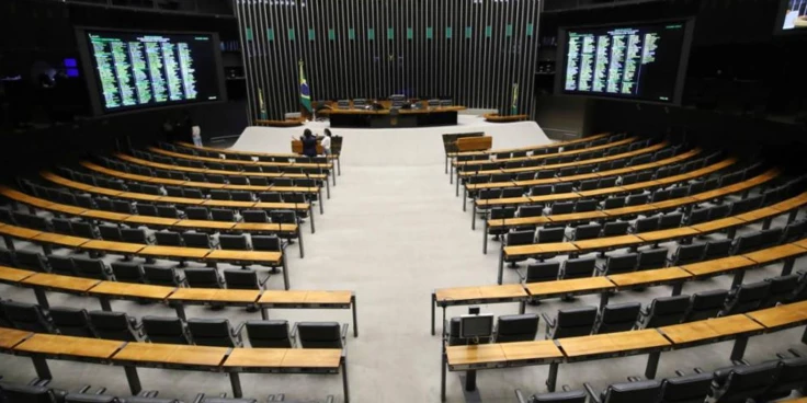 Renovação da Câmara dos Deputados chegou a 35%; veja nova composição