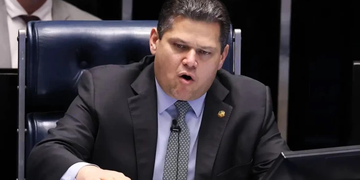 Alcolumbre vai promulgar fim da escala 6x1 nesta sexta-feira (16)